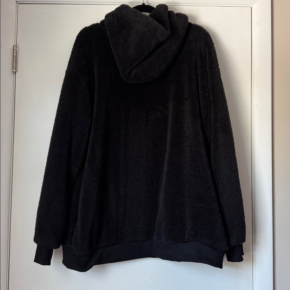 Host Pick 🎉 Women’s Quarter Zip Hoodie - Picture 4 of 6